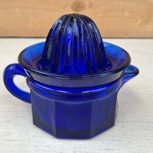 Vintage Cobatl Blue Glass Citrus Juicer Collectable Reamer